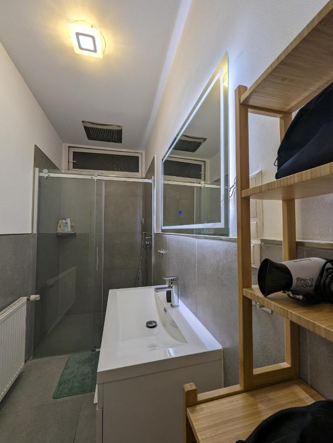 Gemuetliche Zimmer Im Herzen Der Stadt Em-Apartments Deutschland Bielefeld Extérieur photo